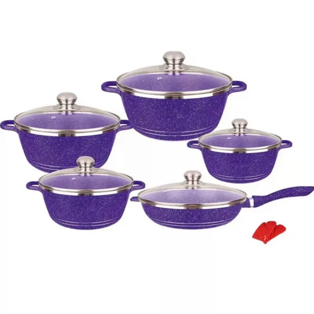 Nonstick Cookware Set .